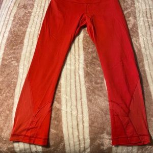 Lululemon red calf Length yoga pants